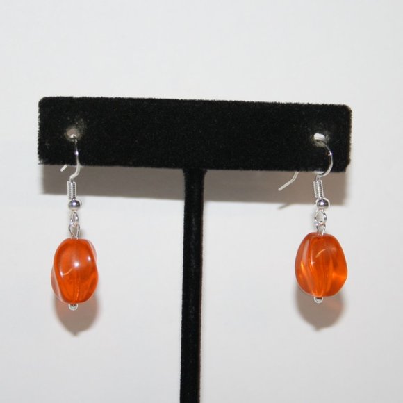 Beautiful nwot gold hook earrings with orange glass beads 1 3/8" - Picture 1 of 4